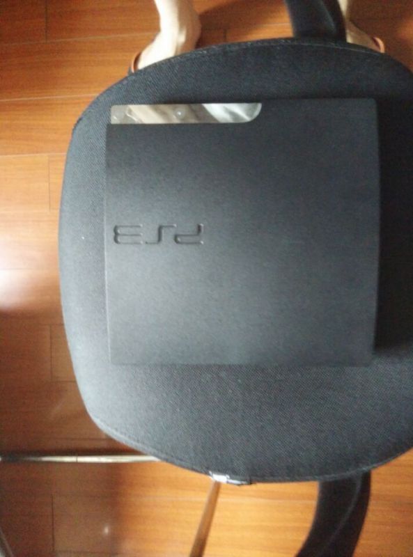 ps3港版软破2512b，内置500g硬盘