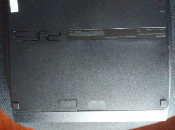 ps3港版软破2512b，内置500g硬盘