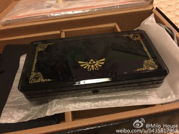 塞尔达传说25周年限定3ds