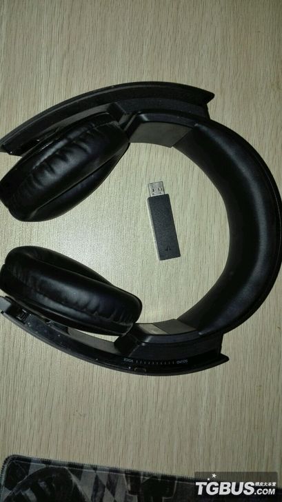 索尼SONY7.1声道蓝牙耳机 金耳机 支持ps3 ps4 pc