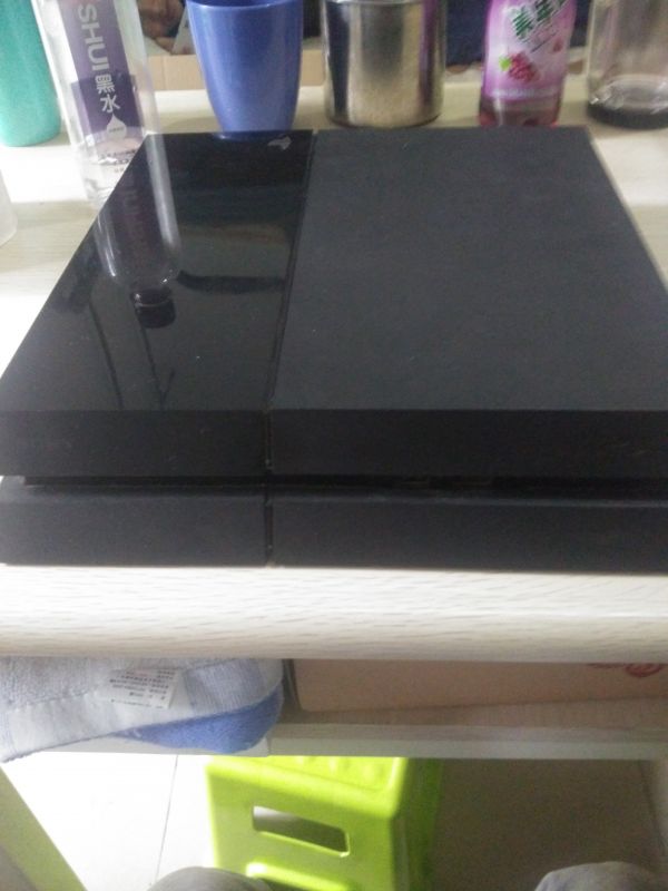 PS4 1100a