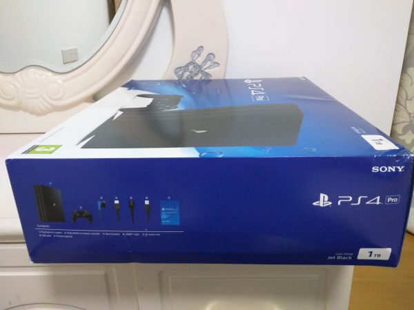 ps4 pro 游戏机 4k增强版 现货顺丰包邮