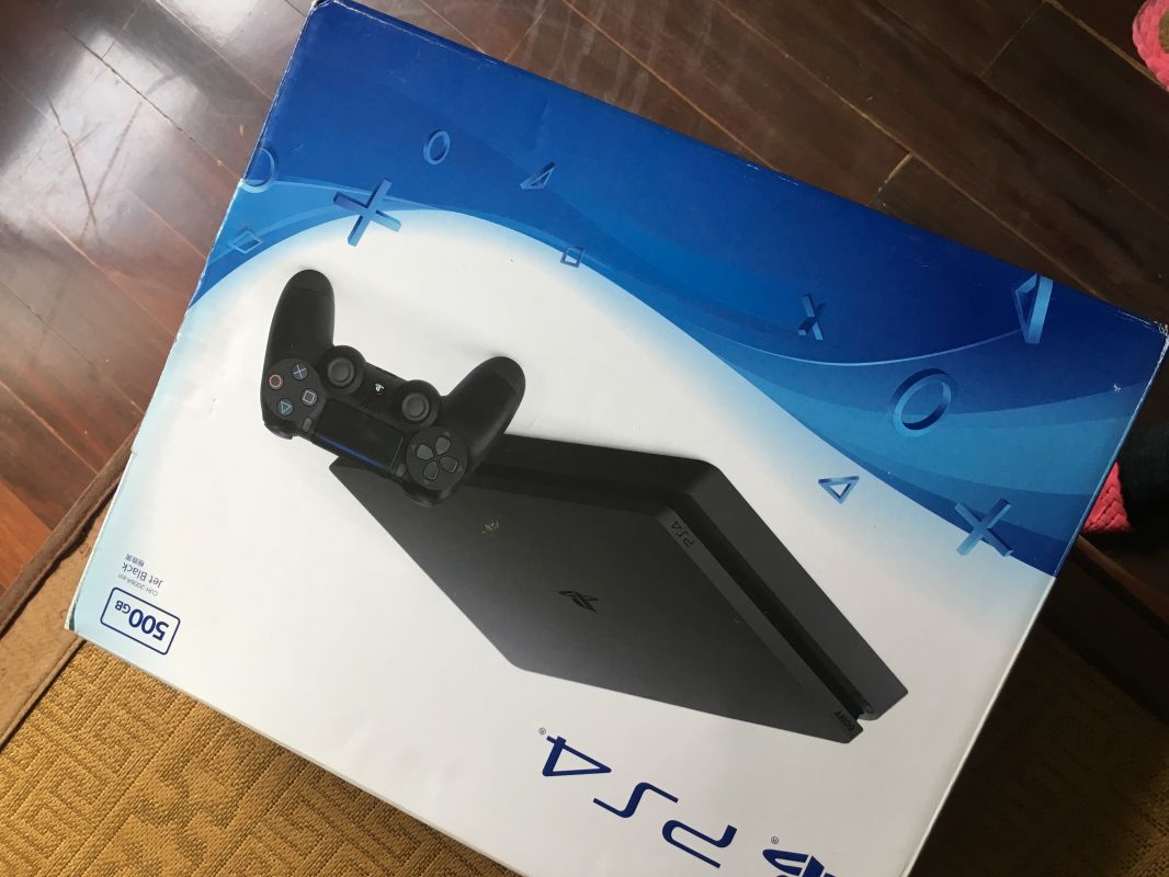 playstation 4 Slim